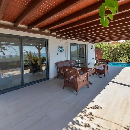 Splendid Villa With Private Pool And Jacuzzi Near Beach In Bodrum *